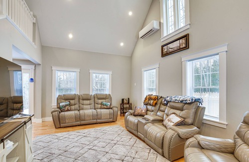 Bridgton House | Modern Bridgton Vacation Rental ~ 12 Mi to Slopes!