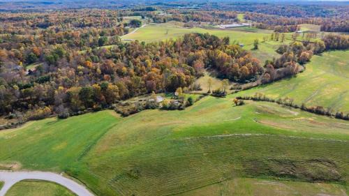 Old Washington Ski Chalet | Modern Cabin next to Salt Fork State Park