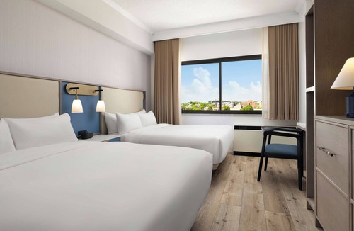 White Plains Hotel | Modern City Studio in Heart of White Plains, 2 Units