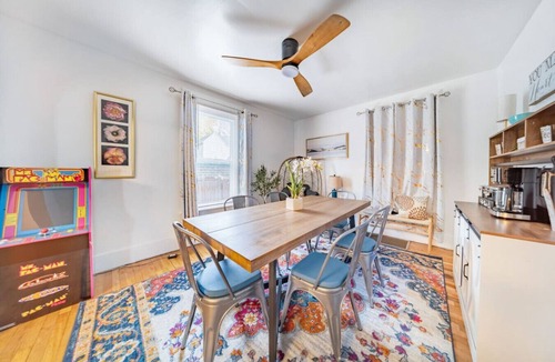 Akron House | Modern Comfort Near Everything king bed