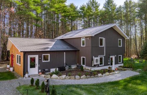 Saco House | Modern Gem on 15 Acres, 5 Mi to Old Orchard Beach!