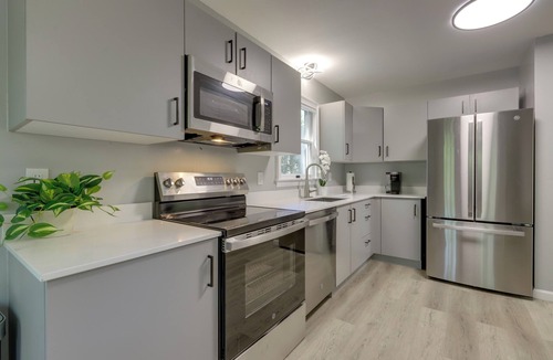 Groton House | Modern Home Minutes to Mystic, Casinos and Ocean