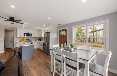Gilford House | Modern Lakes Luxury | Winni | Minutes to Gunstock