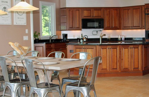 Belfast House | Modern & Large Oceanfront Home Close To Downtown And Amenities
