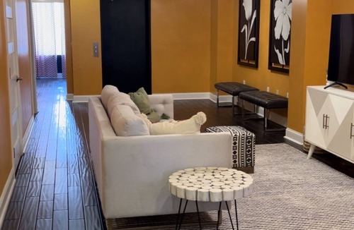 Parkersburg Apartment | Modern living conveniently located on Market Street in downtown Parkersburg