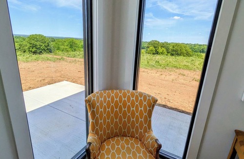 Neal House | Modern Lodge Near Fall River, Huge Windows and Views, Very Private