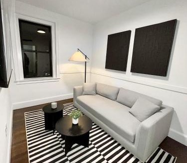 Quincy Apartment | Modern Luxury Apartment in City