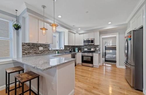 Roxbury Apartment | Modern/Luxury | Steps from Zoo & Golf Course