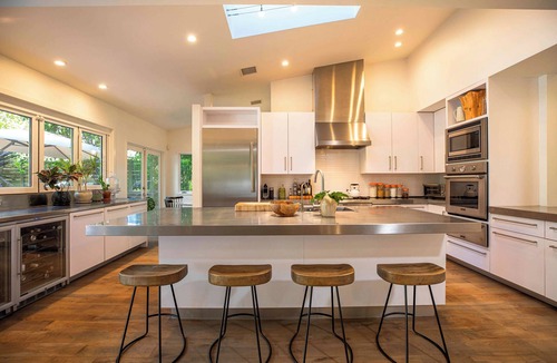 La Canada Flintridge House | Modern MidCentury Oasis with Pool/HotTub, AC, WiFi, more