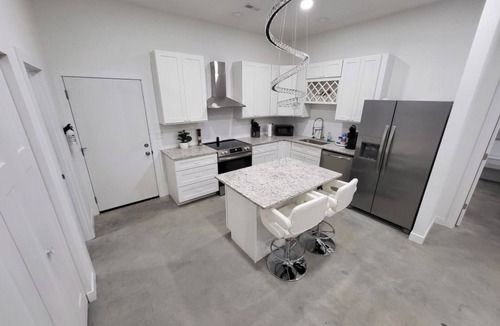 Park Hills House | Modern Newly built 2-bedroom house minutes from downtown Park Hills