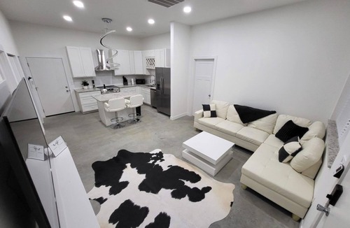 Park Hills House | Modern Newly built 2-bedroom house minutes from downtown Park Hills