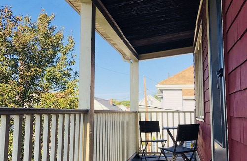 South Medford Apartment | Modern Open Concept 2 bedroom Near Tufts & Davis Square