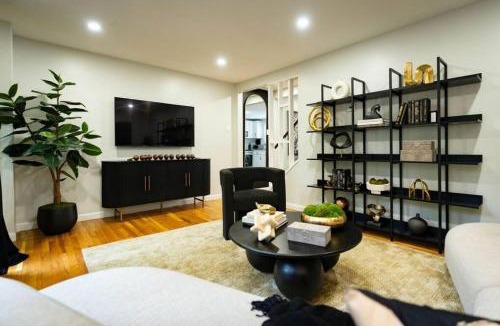 Washington Park House | Modern Single Family Home minutes from Fort hill