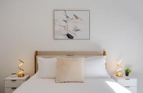 Dwight Apartment | Modern & Spacious 2BR Apartment with Gym & Parking