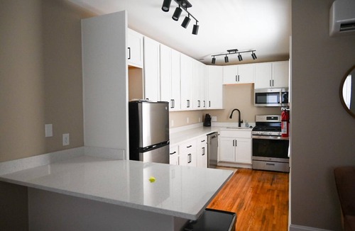 University District Apartment | Modern Stylish Apartment Near OSU Campus