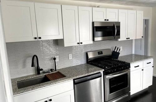 Stoneham Condo | Modern Two Bedroom Condo - Near Boston