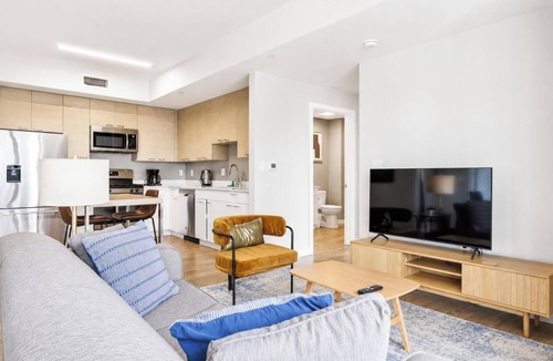 Stamford Apartment | Modern Waterfront Apt in Harbor Point