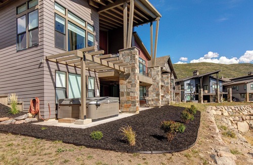 Deer Mountain House | Moose Mgmt at Deer Springs 12797: HotTub-Outdoor Dining-Freshly Designed w Views