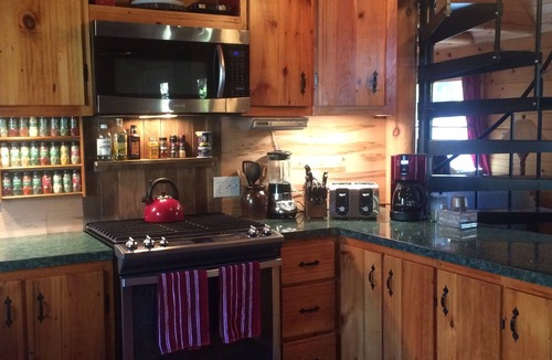 Townshend Cabin | Moose Pond Cabin ~ Enjoy Riding your Snowmobile From the Cabin to Vast Trails