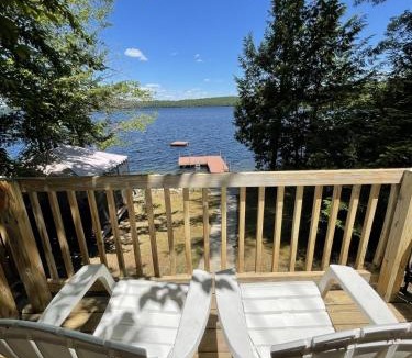 Sebago House | MOOSEY ON INN LIMIT 8 cottage