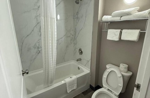 Enfield Hotel | Motel 6 Enfield, CT - Hartford