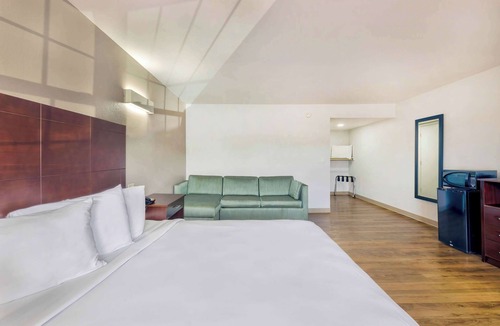 Falls Church Hotel | Motel 6 Falls Church, VA - Arlington Boulevard