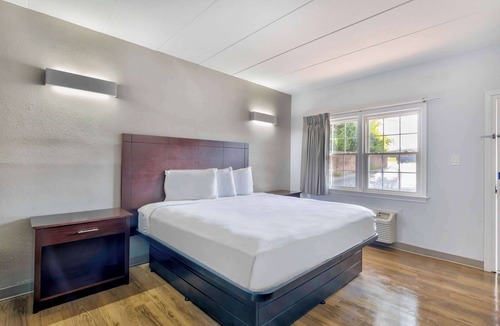 Falls Church Hotel | Motel 6 Falls Church, VA - Arlington Boulevard