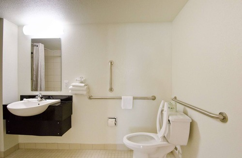 Frederick Hotel | Motel 6 Frederick, MD - Fort Detrick