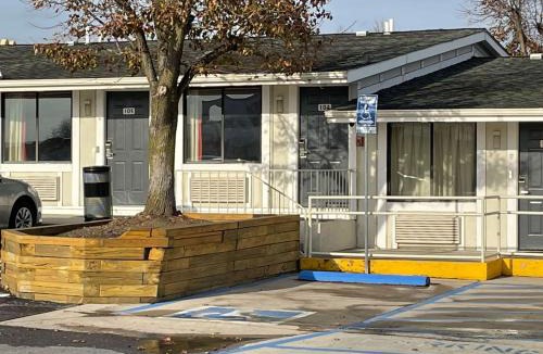 Halfway Hotel | Motel 6 Hagerstown MD