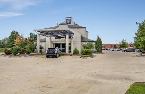 Medina Hotel | Motel 6-Medina, OH - Cleveland