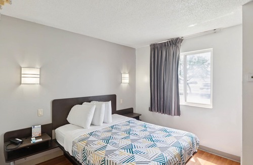 Milan Hotel | Motel 6 Milan, OH - Sandusky
