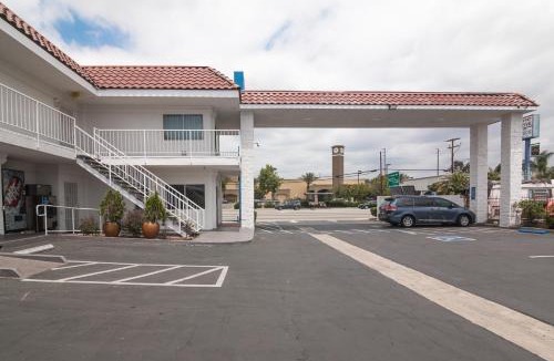 Norwalk Hotel | Motel 6-Norwalk, CA