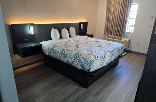 Oklahoma City Hotel | Motel 6 Oklahoma City OK Frontier City