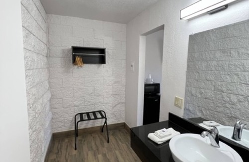 Anaheim Hills Hotel | Motel 6 Orange, CA - Anaheim