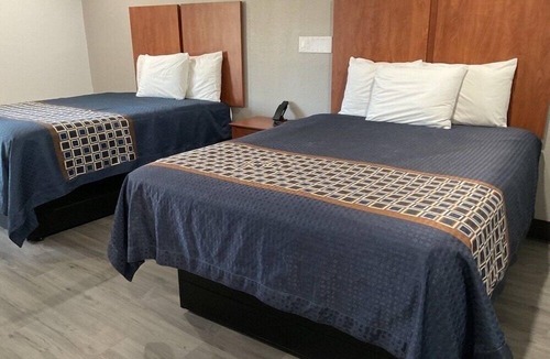 Putnam Hotel | Motel 6 Putnam, CT