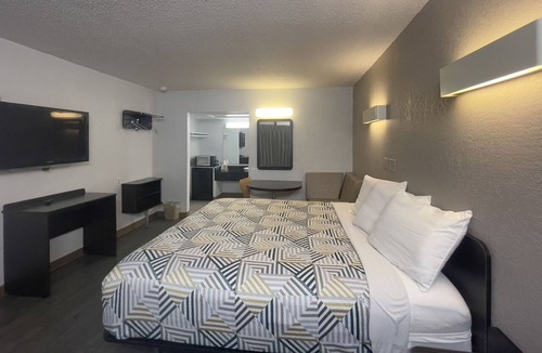 Sallisaw Hotel | Motel 6 Sallisaw, OK