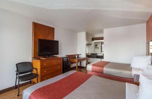 Van Buren Hotel | Motel 6-Van Buren, AR I- 40