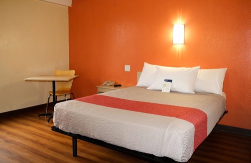 Warwick Hotel | Motel 6 Warwick, RI - Providence Airport - I-95