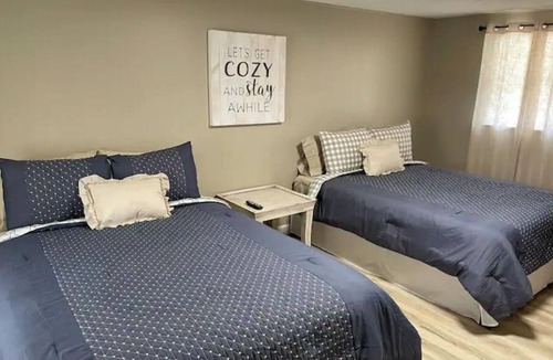 Gilbertsville Hotel | Motel at Kentucky Lake. The Cozy room.