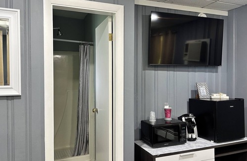 Farmington Hotel | Mount Blue Motel