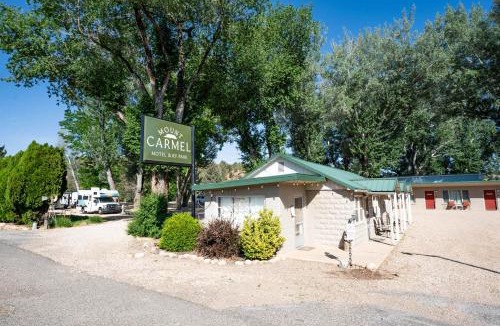 Zion National Park East Entrance Hotel | Mount Carmel Motel near Zion National Park