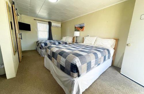 Zion National Park East Entrance Hotel | Mount Carmel Motel & RV Near Zion NP Bryce Room