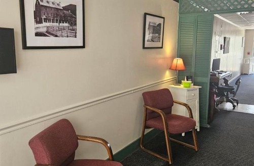 Mount Holly Springs Hotel | Mountain Creek Tavern