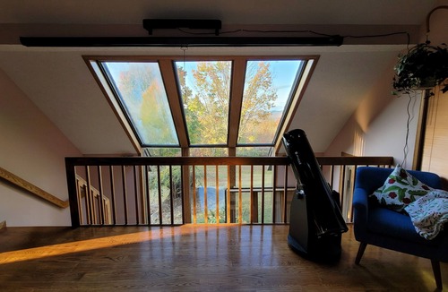 Jefferson House | Mountain Views 3BR - Pet Friendly, Hot Tub & Projector