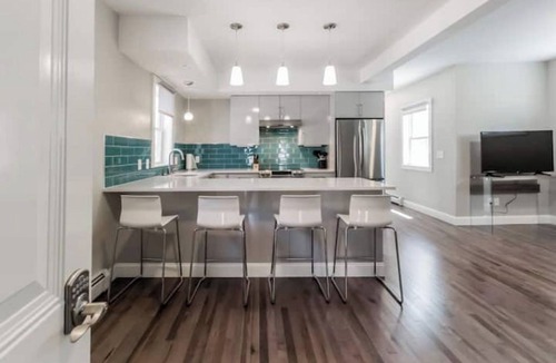 Munjoy Hill Condo | Munjoy Hill 2BR/King Beds/Pet-Friendly