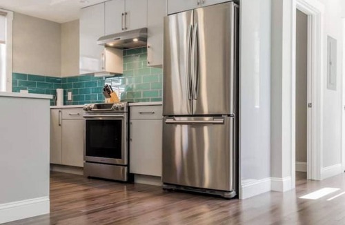 Munjoy Hill Condo | Munjoy Hill 2BR/King Beds/Pet-Friendly