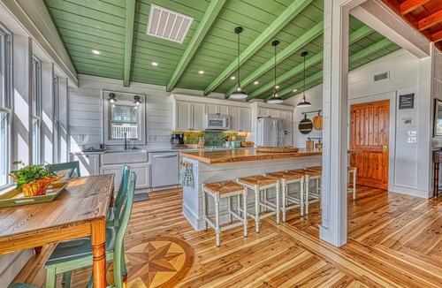 Murrells Inlet House | Murray's Inlet Shack - Four Bedroom, Three 1/5 Bath with huge private pool
