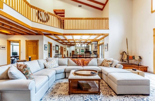 Roxbury House | Nature & Luxury @Lavender Lake Est (Kosher optional)