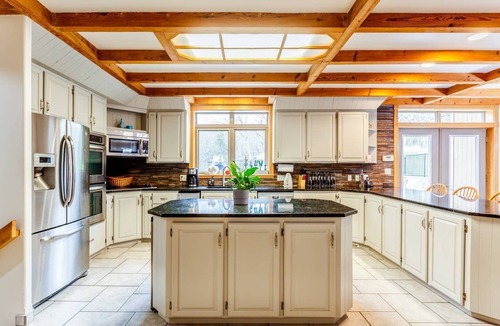 Roxbury House | Nature & Luxury @Lavender Lake Est (Kosher optional)