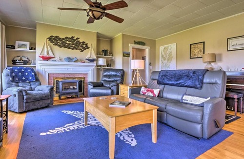Lubec House | Nautical Lubec Cottage w/Fire Pit & Grill!